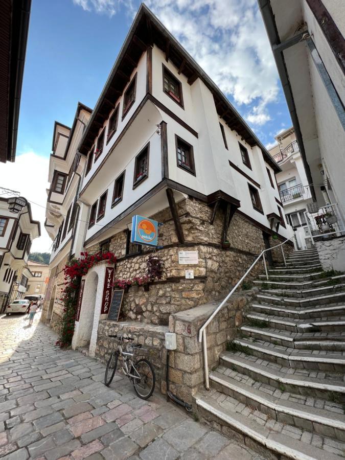 Patche Residence - A Wine Cellar Hideaway In The Historic Home Of Revolutionary Metodi Patche Ohrid Exterior photo